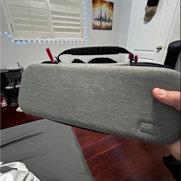 NINTENDO SWITCH OLED. I’m selling my switch for 400 it’s the newest OLED model - Picture 9 of 9